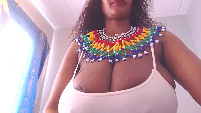Chat +18 de Silkytitss ao vivo