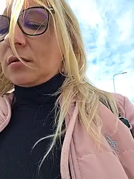 KaylinJan – Naživo XXX chat