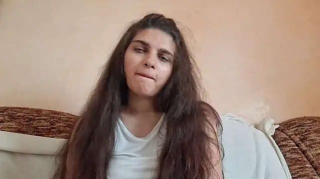 CleotildeAholtn Live XXX chat
