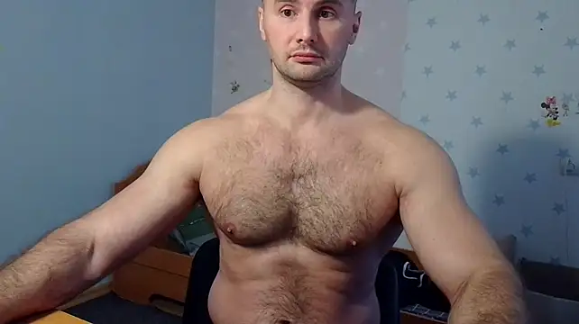muscle_uncut – Naživo XXX chat