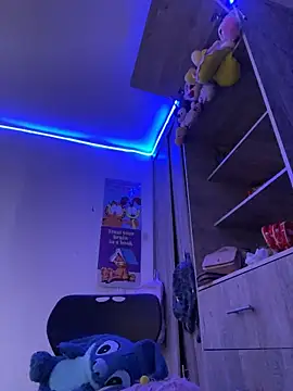 SweetSmokeen Live XXX chat