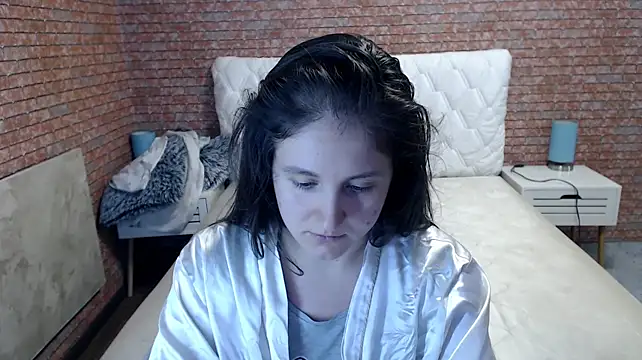 Holliy_Cooper Chat XXX in diretta