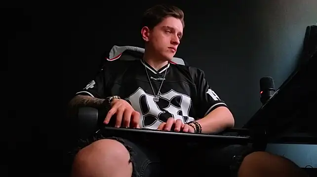 FelixStarkk Live XXX-chat
