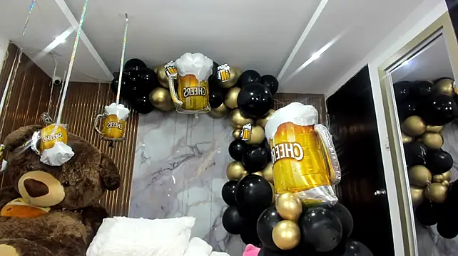 XXX chat uživo modela Mindy_19