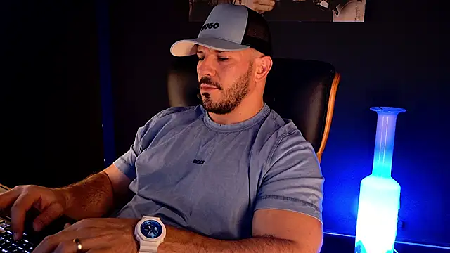 AngeloEric live XXX chat
