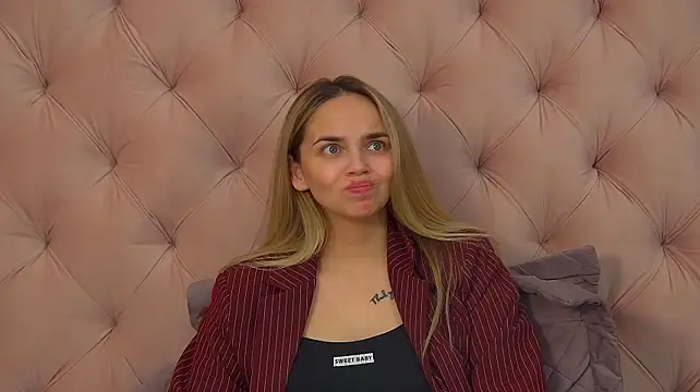 AnitaVenture Chat XXX live