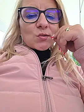 XXX chat uživo modela KaylinJan