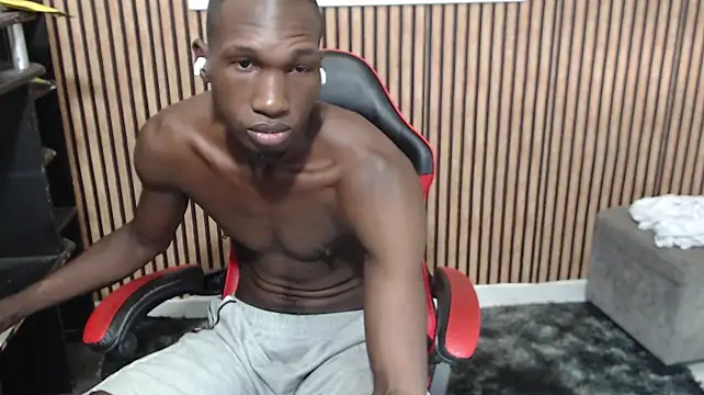 Chatroom XXX en direct de black30cmdick