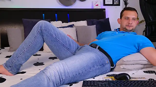Jimmy_Doss Adlı Modelin Canlı XXX Sohbeti