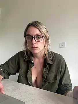 LouiseLovesFun Live XXX-Chat