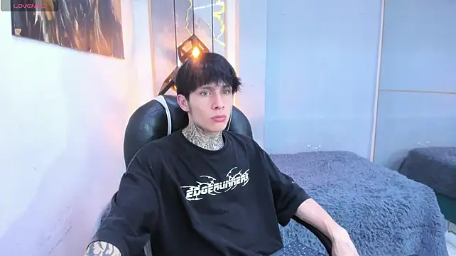 Cry_thereal's Live XXX Chat