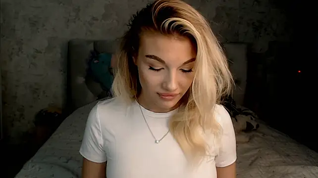 Ella_Milla's Live XXX Chat