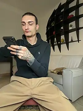 Chat +18 de IamAlexei ao vivo