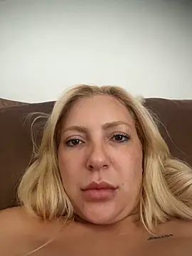 Juuhschmitt Adlı Modelin Canlı XXX Sohbeti