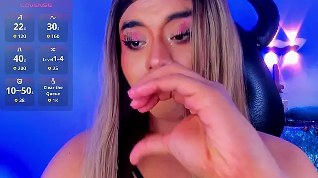 Emili_Roux Adlı Modelin Canlı XXX Sohbeti