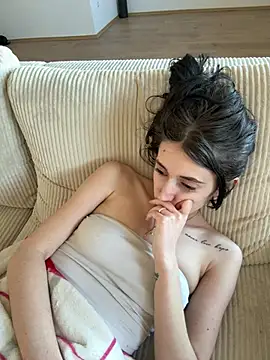 Lena_Lang's Live XXX Chat