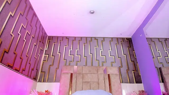 luna_maisonn's Live XXX Chat