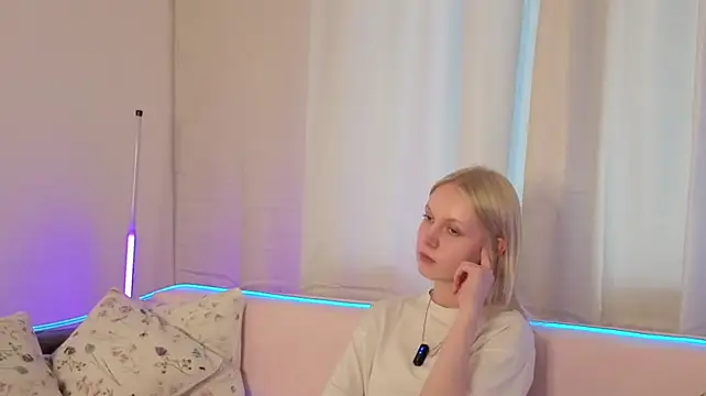 ChelsieAranas Adlı Modelin Canlı XXX Sohbeti