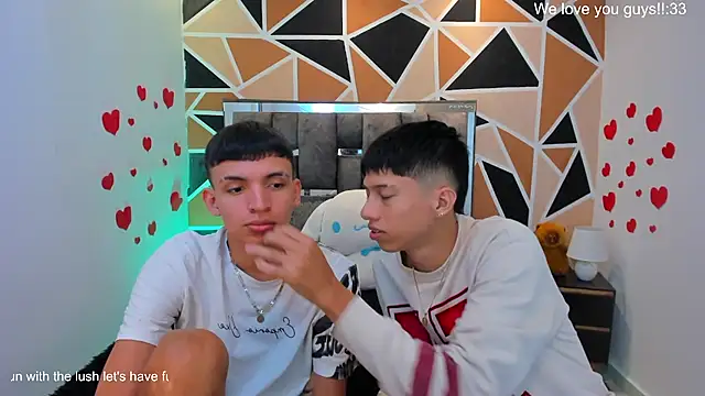 Chat +18 de Juan_Nd_Steven ao vivo