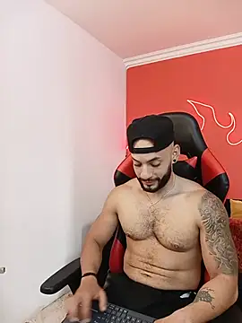צ'אט XXX בשידור חי של Mike_savage3