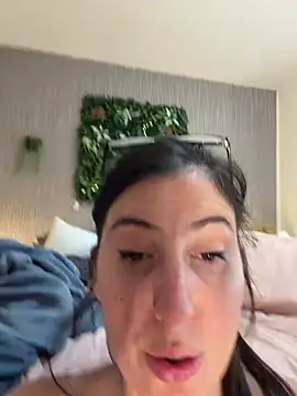 MysteryGirl__ Adlı Modelin Canlı XXX Sohbeti