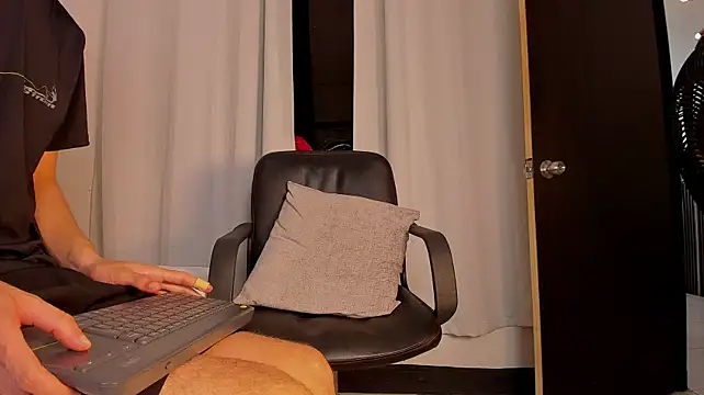 MaxLeons' Live XXX Chat