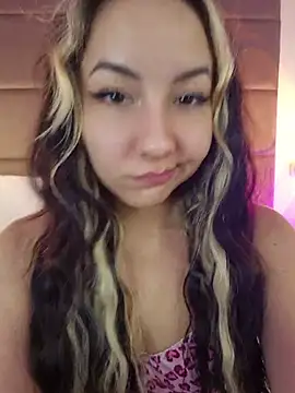 SweetElya live XXX chat