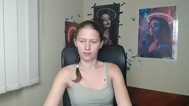 StellaCRL Adlı Modelin Canlı XXX Sohbeti