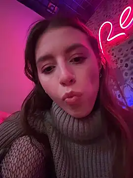 Lolya_ Adlı Modelin Canlı XXX Sohbeti