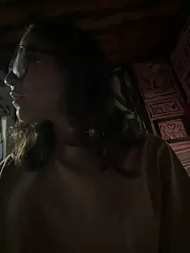 Ylaflk's Live XXX Chat
