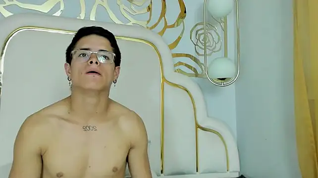 แชท XXX สดของ midnightlust_vc