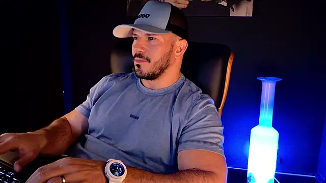 AngeloEric Chat XXX live