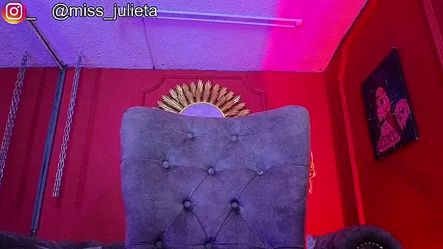 Онлайн чат XXX Julieta_Russell