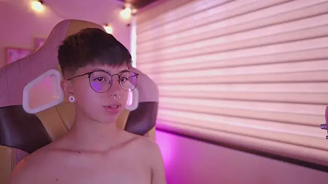 tommy_blue 现场XXX聊天