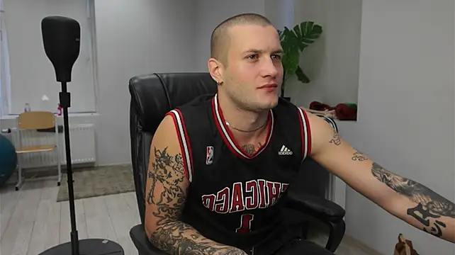Chat XXX ao vivo de Igor_Wilde