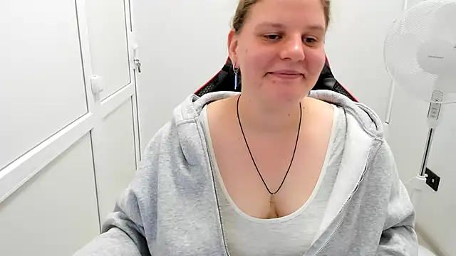 Bella_shyy_ Adlı Modelin Canlı XXX Sohbeti