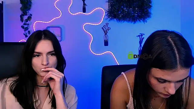 lisa_dark_'s Live XXX Chat