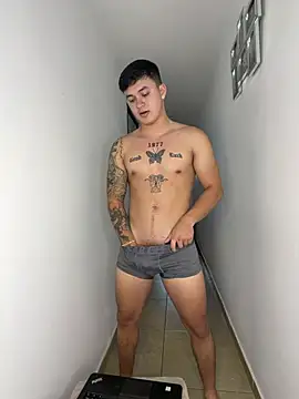 Chat XXX en directo de Christopher_strongg