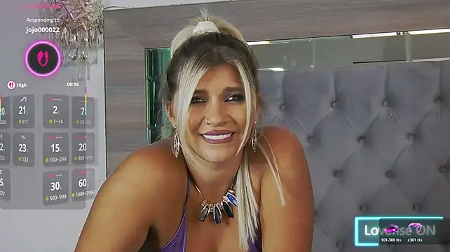 Lorehottie's Live XXX Chat