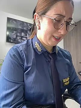 Chatroom XXX en direct de suzy-111