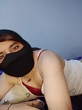 Banouti_23 Adlı Modelin Canlı XXX Sohbeti