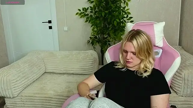 Lilly_Jhonass Live XXX-chat