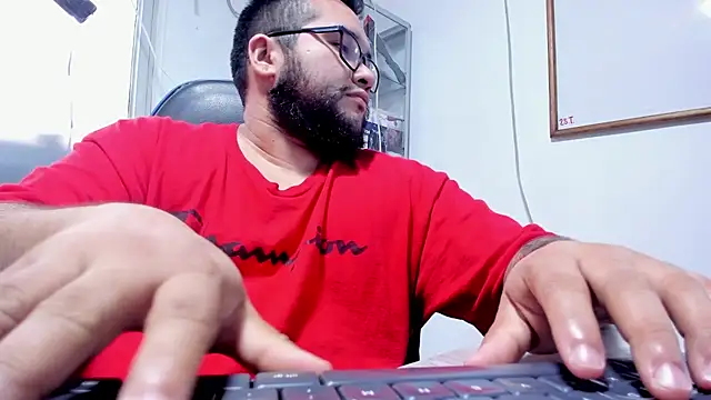 VINCEDMAGLIOO Chat XXX in diretta