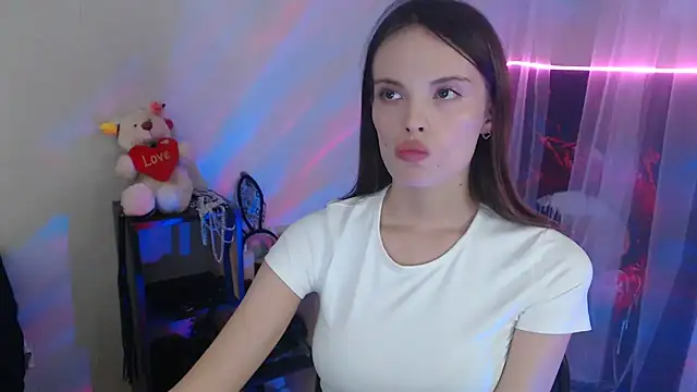 Chat +18 de Ariella_ari ao vivo