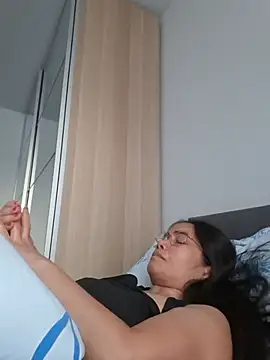 Silkycreamy_ivory লাইভ XXX চ্যাট