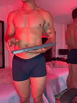 MR_MUSCLE: απευθείας συνομιλία ΧΧΧ