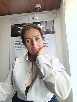 Valentina--1 Chat XXX live