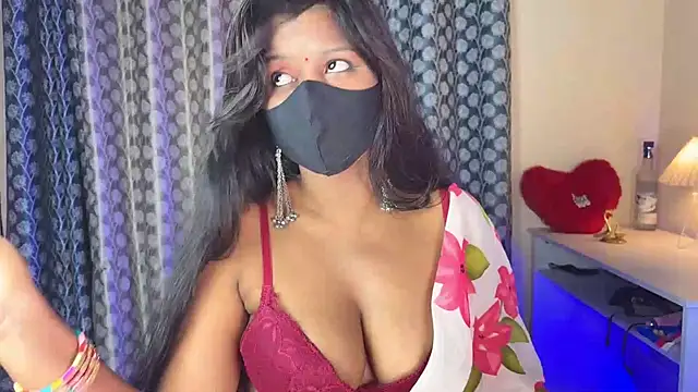 Miss_flirty69 Adlı Modelin Canlı XXX Sohbeti