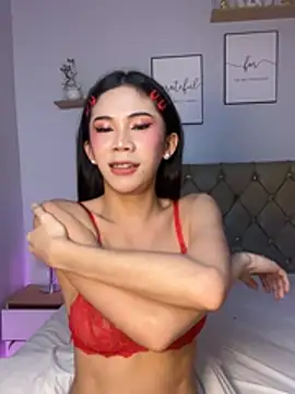 CassandraLovve live XXX chat