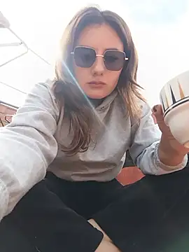 LuisaLeanのライブXXXチャット